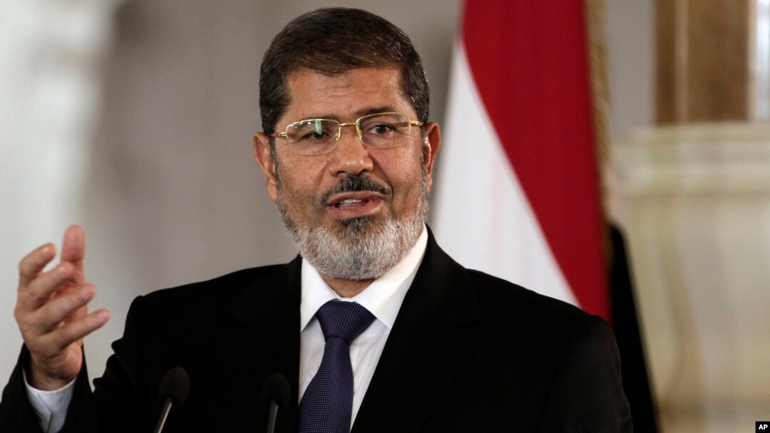 Jaksa Mesir meluncurkan sebuah penyelidikan kriminal terhadap Presiden terguling Mohammed Morsi yang hingga kini berada dalam tahanan rumah (foto: dok).