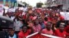 MDC-T supporters protesting in Harare recently. (Photo: VOA)
