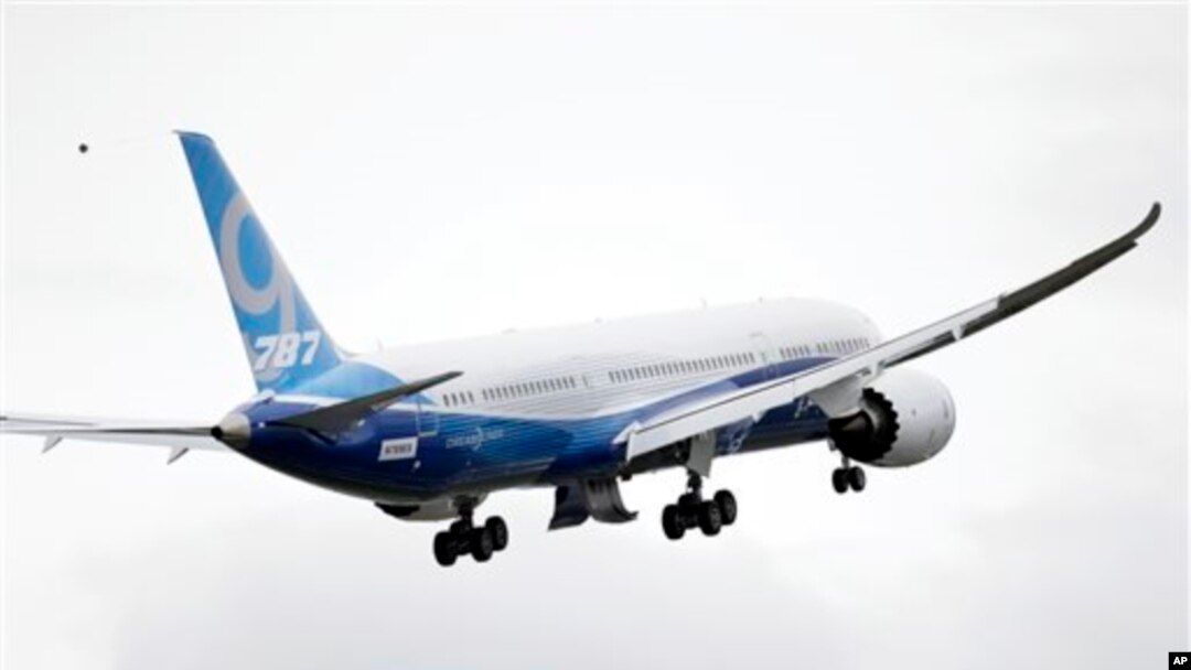 美国波音787-9 型号2013年9月17日在美国西部华盛顿州试飞的照片。 