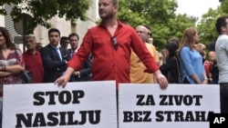 Protest u Podgorici zbog napada na novinarku Oliveru Lakić