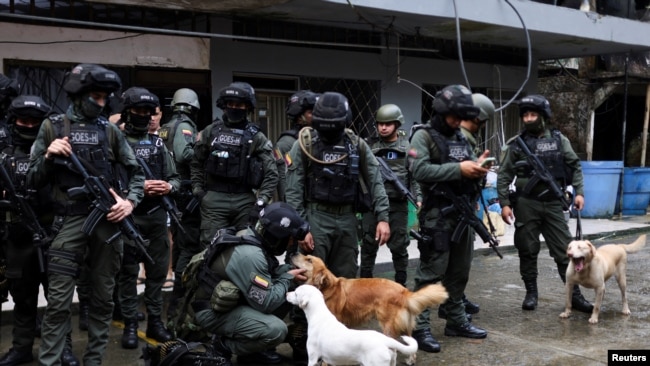 Miembro de la policía de Operaciones Especiales (GOES) en Tumaco, Colombia, el 8 de septiembre de 2022. REUTERS/Luisa González