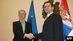 Evropski posrednik Robert Kuper i šef pregovaračkog tima Srbije Borko Stefanović tokom susreta u Beogradu