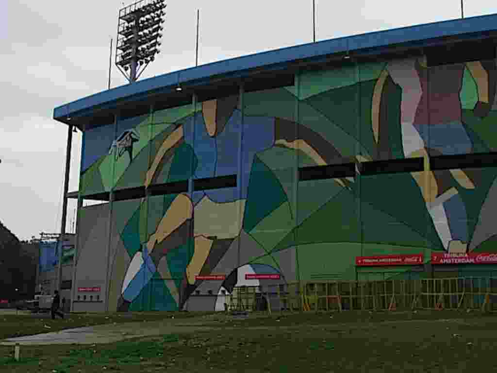 El Estadio Centenario de Montevideo, donde se jugará esta noche del 15 de junio la histórica final de la Copa Libertadores entre Peñarol de Uruguay y Santos de Brasil.