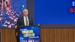 Ankara Büyükşehir Belediyesi Başkanı Mansur Yavaş bugün “Her adımı insan öncelikli sosyal belediyecilik” başlıklı bir basın toplantısı düzenledi.