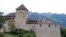 ARCHIVO -Esta fotografía tomada el 7 de septiembre de 2011 muestra el Castillo Vaduz, el hogar de la familia real de Liechtenstein en Vaduz, Liechtenstein. AP