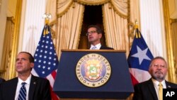 Pedro Pierluisi, juramentado como gobernador de Puerto Rico, habla durante una conferencia de prensa en San Juan, Puerto Rico, el viernes 2 de agosto de 2019. 