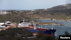 Un petrolero venezolano apostado en una terminal de crudo en la isla de Curazao, el 22 de febrero de 2019.