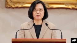 Presiden Taiwan Tsai Ing-wen menolak syarat Beijing untuk dialog, yaitu kedua pihak harus menganggap sebagai bagian dari satu China (foto: dok). 