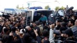 Чокрі Белаіда, одного з лідерів опозиційного &quot;Народного фронту Тунісу&quot; застрелили біля входу до його будинку у центрі столиці.