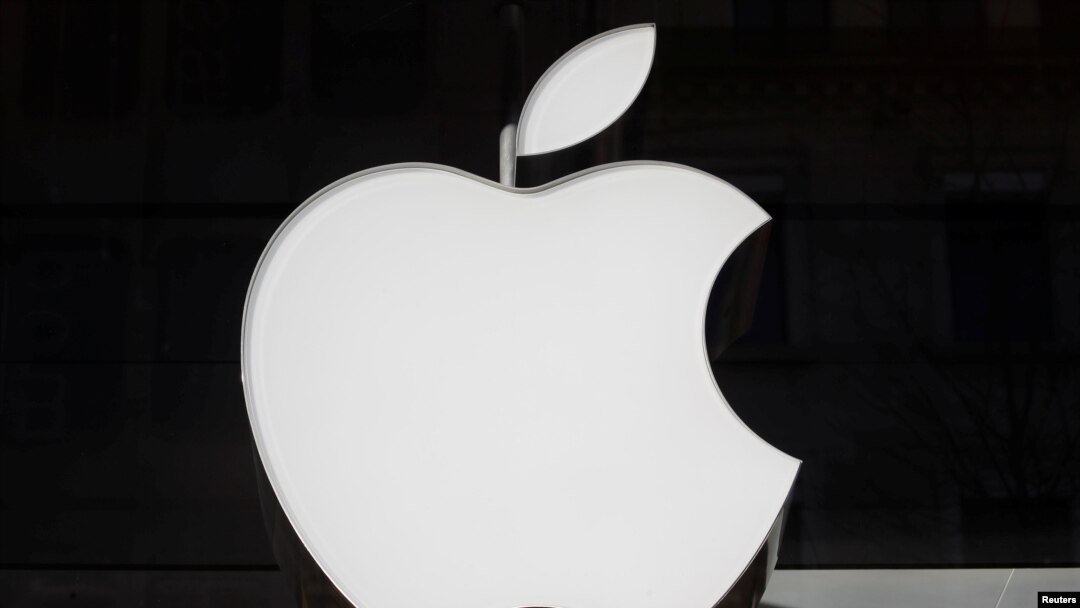 Logo de Apple en una tienda de Zurich, Suiza. 3-1-19. REUTERS/Arnd Wiegmann.