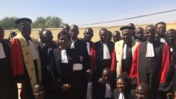 Farafinna mara kulu kiritigɛlaw ka tɔnba ka ka san o san lajɛba daminɛna Bamakɔ. Mɔgɔ 726 de tun bɛ kɛnɛ kan ka bɔ jamana 37 la