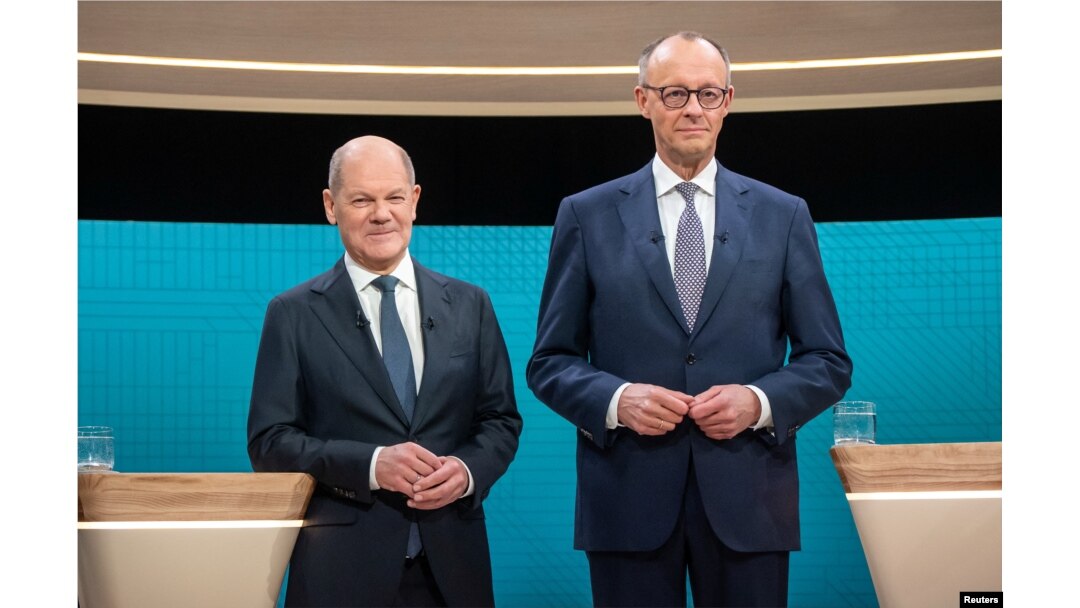 Scholz ve Merz, ekonomiden dış politikaya kadar birçok konuda görüşlerini paylaştı.