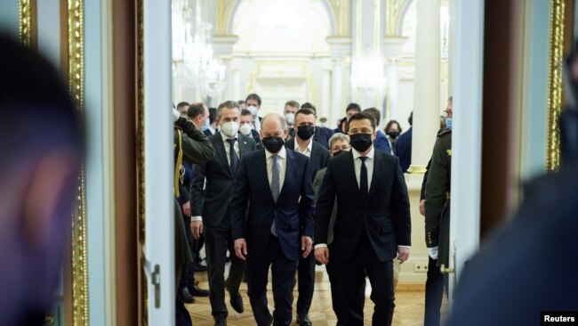 Almanya Başbakanı Olaf Scholz ve Ukrayna Cumhurbaşkanı Volodimir Zelenski