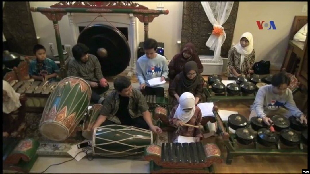 Gamelan "Swara Jagad", kelompok gamelan Jawa di Lexington, Kentucky.