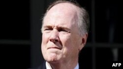 Donilon përgatitet për takim me përfaqësuesit e opozitës libiane