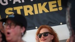 Actores en huelga protestan en Times Square