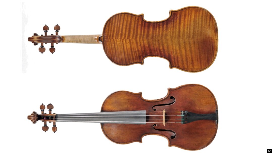 El violín, fabricado en 1715, fue tazado por una aseguradora en $5 millones de dólares.