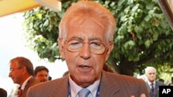 Former EU Competition Commissioner, economist Mario Monti (file photo)