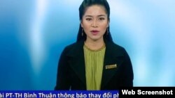 Nữ phát thanh viên tên Thu Thủy thông báo rằng Đài truyền hình Bình Thuận ngừng chiếu phim “Tân Bến Thượng Hải” hôm 16/7.