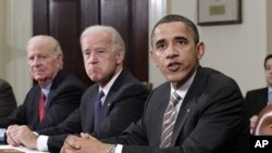 سه‌رۆک ئۆباما له‌ میانه‌ی کۆبوونه‌وه‌ی له‌گه‌ڵ کاربه‌ده‌سـتانی پـێشـوو و ئێسـتای ئه‌مه‌ریکا سه‌باره‌ت به‌ ڕێـکه‌وتنـنامه‌ی نوێی سـتارتی ناوکی له‌گه‌ڵ ڕووسیا، پـێـنجشه‌ممه‌ 18 ی یازده‌ی 2010