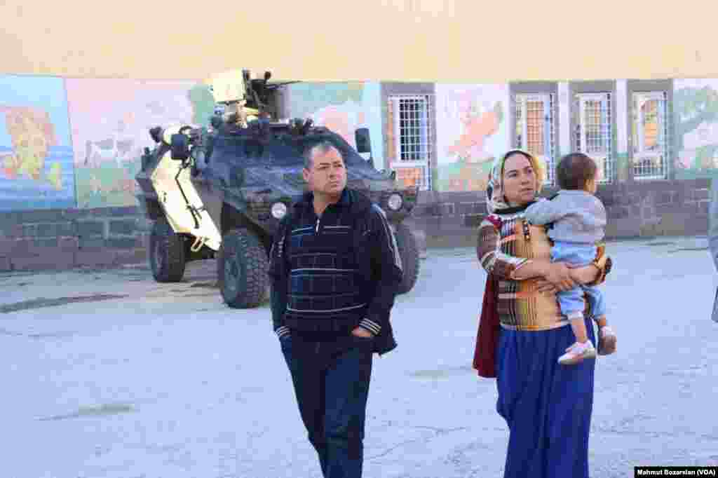 Diyarbakır'ın Sur mahallesinde seçim için sıkı güvenlik önlemleri alındı