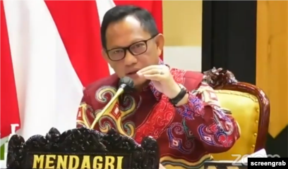 Menteri Dalam Negeri Tito Karnavian Tito saat Pengarahan Gugus Tugas Covid-19 di Provinsi Kalimantan Tengah yang ditayangkan online pada Minggu, 19 Juli 2020. (Foto: Screengrab)