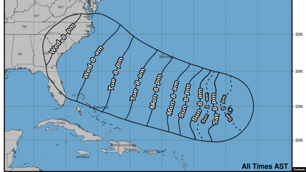 El Centro Nacional de Huracanes indicÃ³ el sÃ¡bado que se esperaba que la tormenta se convirtiera en un "huracÃ¡n importante''Â cuando pase entre Bermudas y las Bahamas.
