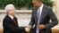 Tổng thống Obama bắt tay với Tổng bí thư Nguyễn Phú Trọng sau cuộc gặp tại Phòng Bầu dục ở Washington hôm 7/7/2015.