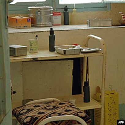 Jingalak ayollar bilan porno Half Life Gordon Aliksni sikadi