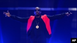 Sean 'P. Diddy' Combs tampil pada hari kedua acara Festival Musik iHeartRadio 2015 di MGM Grand Garden Arena di Las Vegas, Nevada, 19 September 2015.