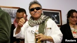 En una carta enviada este jueves al tribunal, Jesús Santrich, excomandante de la Farc, manifestó su disposición a someterse a la justicia.