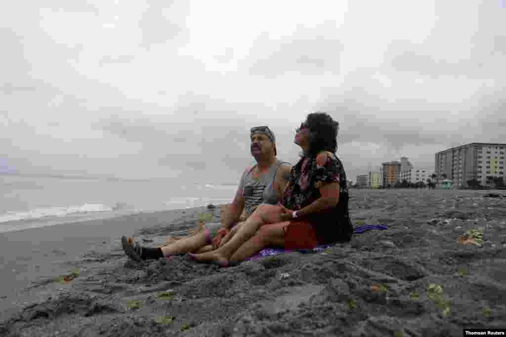 Tropik Elza qasırğası Floridaya istiqamət alıb