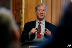 Investor milyuner dan aktivis partai Demokrat, Tom Steyer di Des Moines, Iowa, 9 Januari 2019. (Foto: dok).