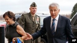 Umushikiranganji Muhasha Ajejwe Kwivuna Abansi wa Amerika, Chuck Hagel