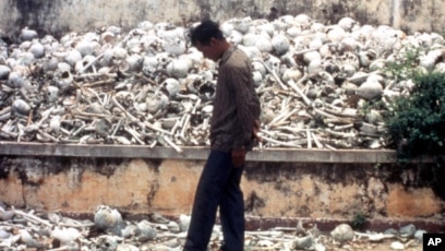khmer rouge killing fields and genocide
