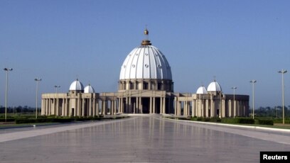 Au Ghana Une Cathedrale Futuriste Seme La Discorde