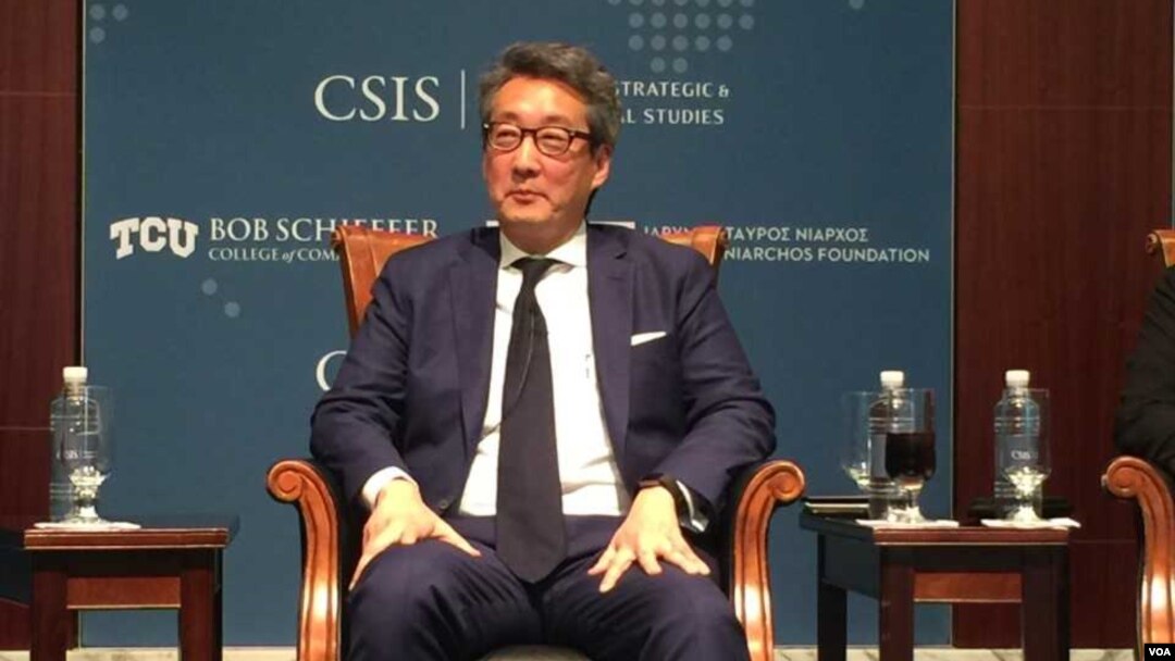 前美国国安会亚洲事务主任车维德星期三在战略与国际研究中心的研讨会上（美国之音莉雅拍摄）