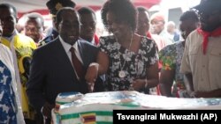 UMongameli Robert Mugabe edilini lokujabulela ilanga lakhe lokuzalwa eMasvingo