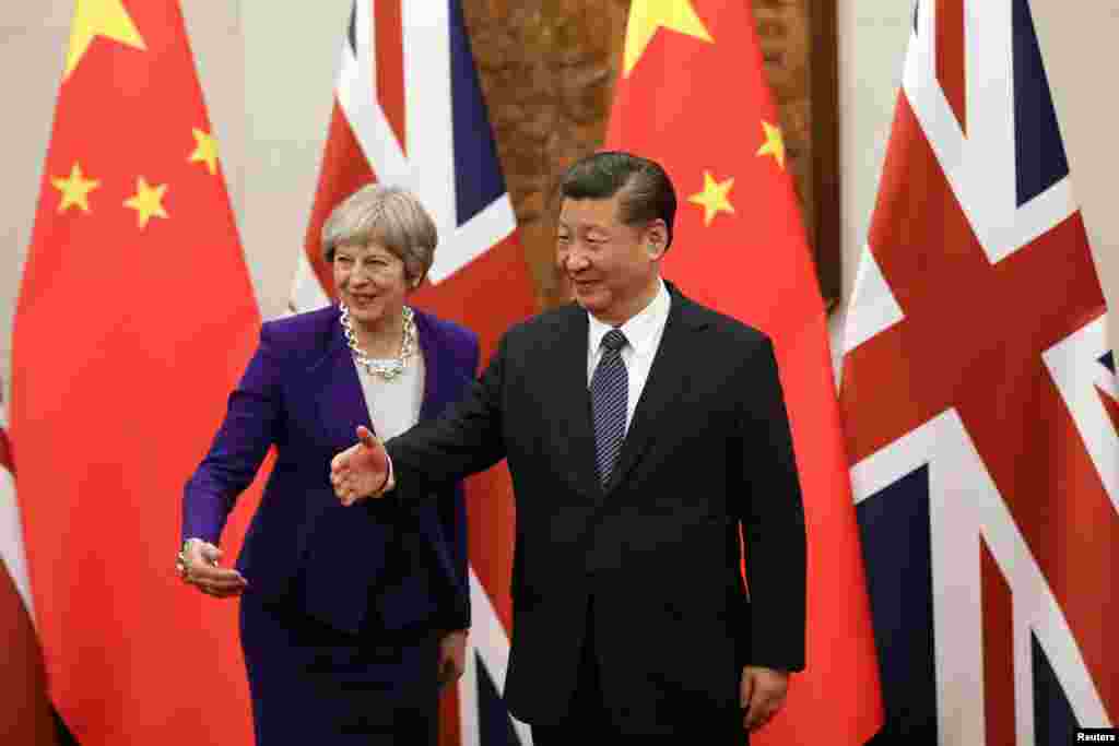 中国国家主席习近平和英国首相特蕾莎&middot;梅在北京钓鱼台国宾馆(2018年2月1日)。
