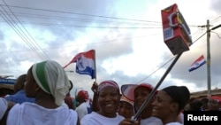 Des militants de l'opposant Nana Akufo-Addo à Accra, au Ghana, le 11 octobre 2016. 