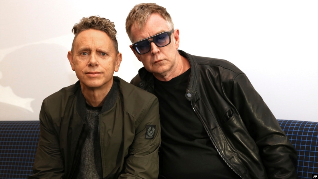 Depeche Mode Hopes New CD Gets 'People to Think a Bit'