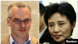 Bà Cốc Khai Lai nhận các cáo buộc về việc sát hại doanh nhân người Anh Neil Heywood (trái) 