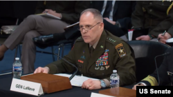 크리스토퍼 라네브 미 육군 부참모총장은 4일 상원 군사위원회 전력준비태세 소위원회에 출석해 증언하고 있다. 