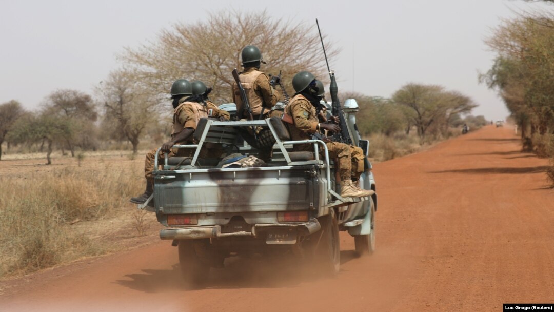 Tentara Burkina Faso berpatroli di Gorgadji, Burkina Faso, 3 Maret 2019. (Foto: Reuters) 