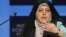 Masoumeh Ebtekar, vice-présidente d'Iran chargée des Femmes et de la Famille, au Forum Economique Mondial à Davos, en Suisse, le 27 janvier 2005. (Reuters/Sebastian Derungs)