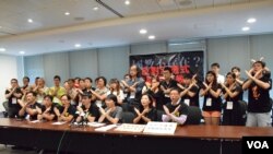 香港38個民間團體發表聯署聲明，呼籲香港各界警惕，反對滲透式的洗腦國民教育。(美國之音湯惠芸拍攝)