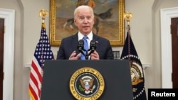 Presiden AS Joe Biden berbicara di Gedung Putih, Kamis (13/5). 