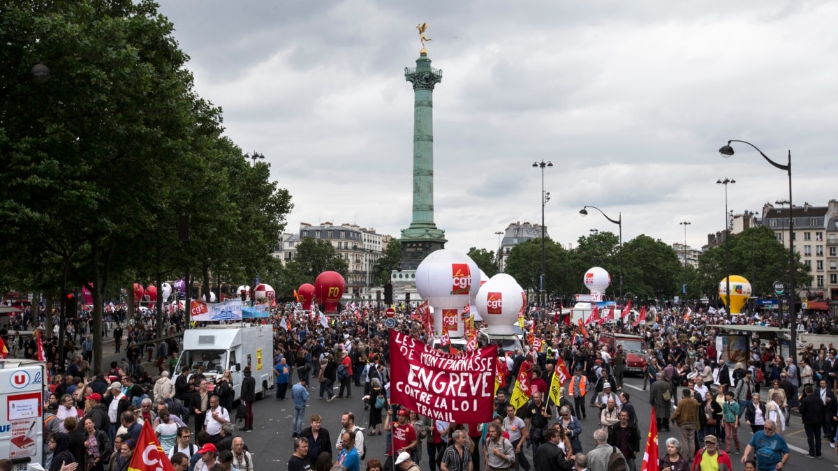 France : Des Dizaines De Milliers De Manifestants Contre Une Réforme Du ...