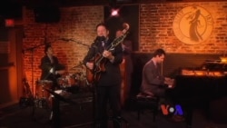 Beyond Category: John Pizzarelli