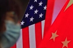 美中两国国旗 - 资料图